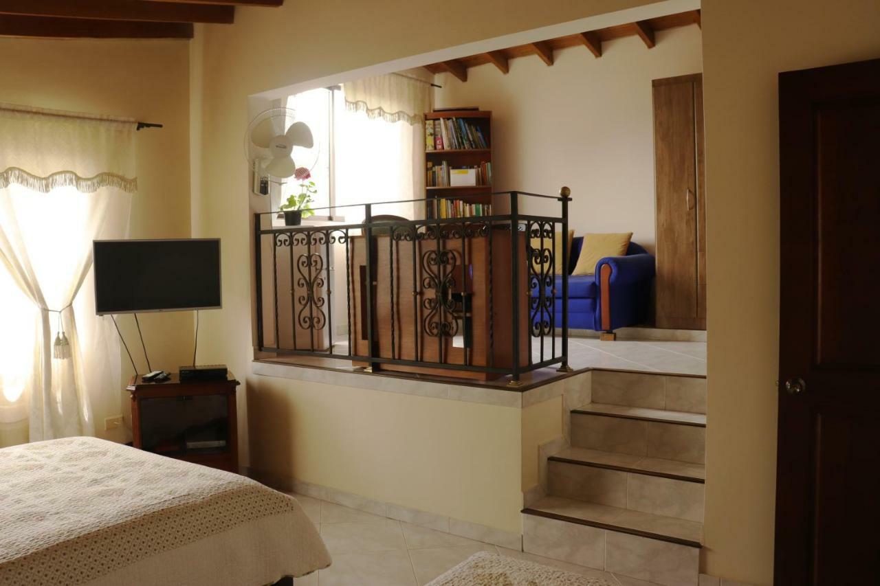 Mayorca Homestay 메딜린 외부 사진