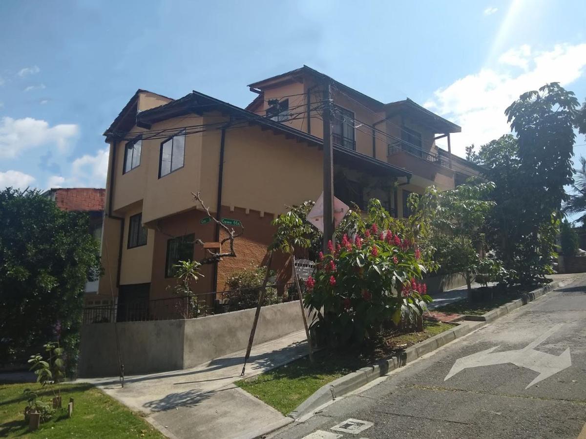 Mayorca Homestay 메딜린 외부 사진